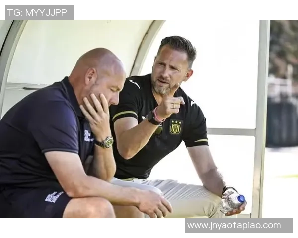 安德莱赫特主场迎战科特赖克争夺联赛关键三分的精彩对决 安德莱赫特主场迎战科特赖克争夺联赛关键三分的精彩对决