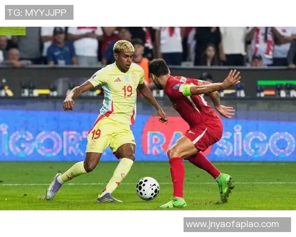 真不应该啊!养伤退出西班牙国家队后,亚马尔居然在夜总会文娱 真不应该啊!养伤退出西班牙国家队后,亚马尔居然在夜总会文娱